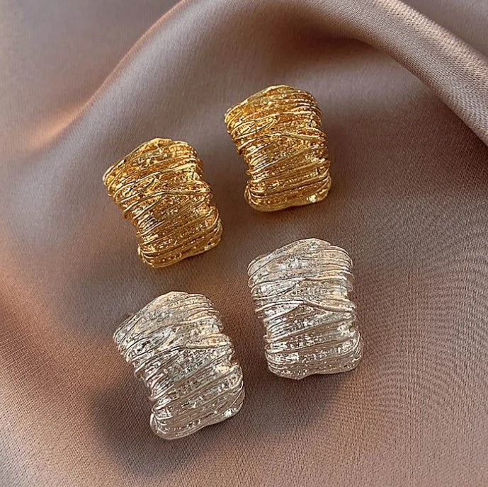 Exaggerated Chunky Wrinkled L-Shaped Stud Earrings
