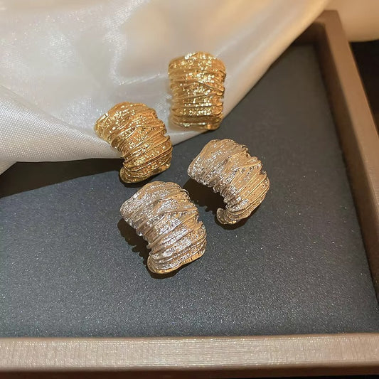 Exaggerated Chunky Wrinkled L-Shaped Stud Earrings