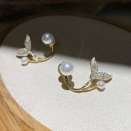 Elegant Stone Fishtail Studs Earrings