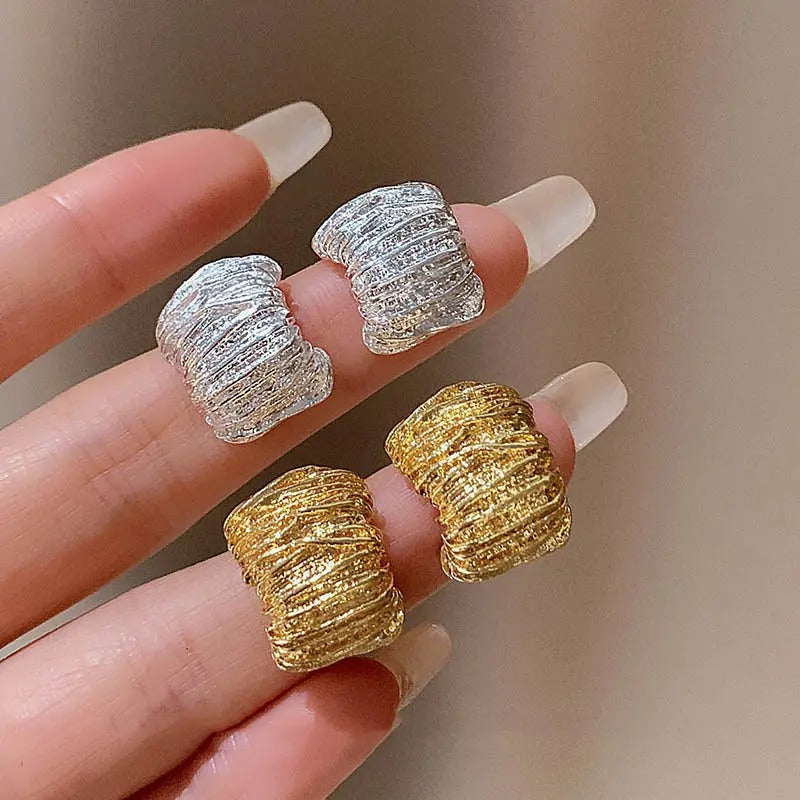 Exaggerated Chunky Wrinkled L-Shaped Stud Earrings