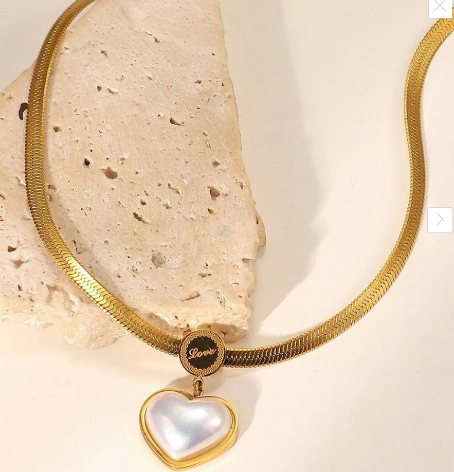 Pearl Heart Snake Chain Necklace