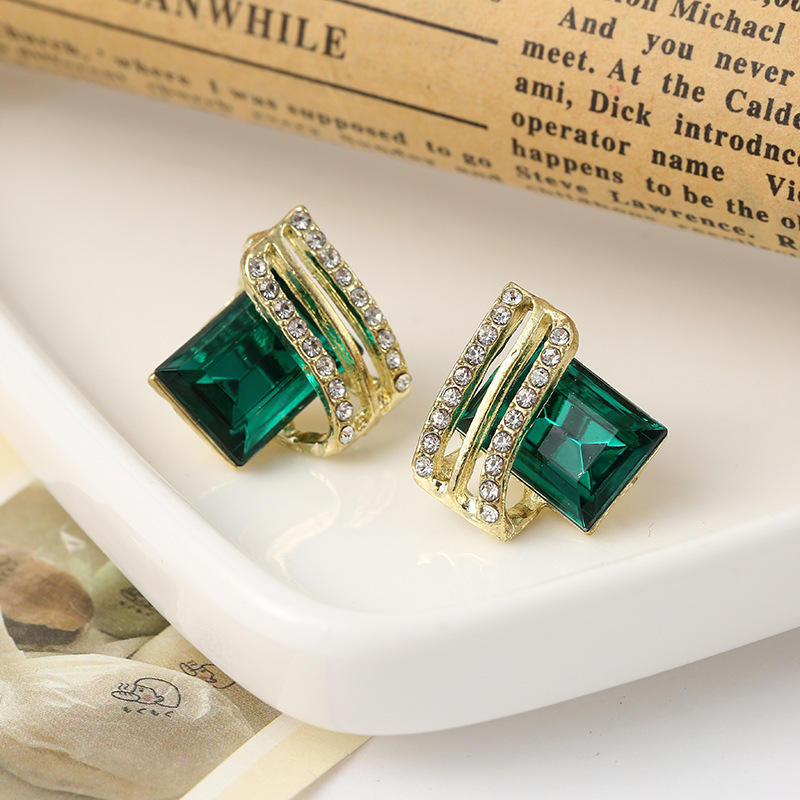 Elegant Crystal Rhombus Wing Geometric Earrings