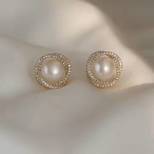 Flower Pearl Stud Earrings