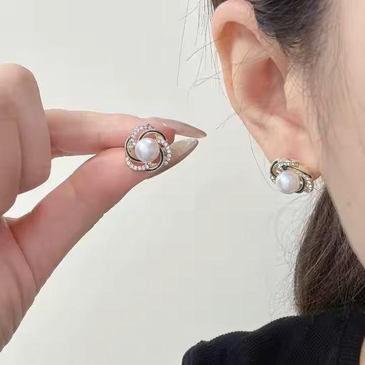 Flower Pearl Stud Earrings