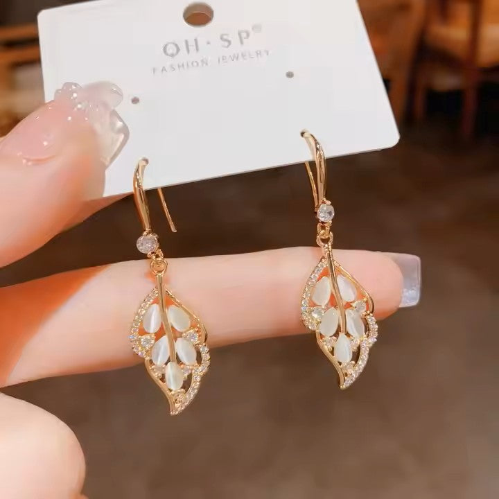 Drop Leaf Stone Earring