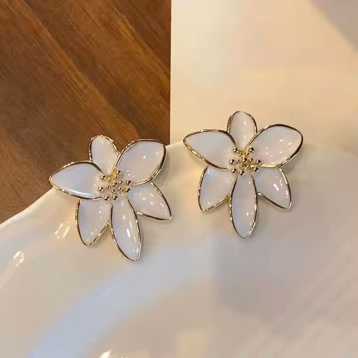 Vintage Flower Stud Earrings