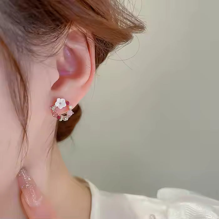 Hollow Diamond Flower Pearl Earrings