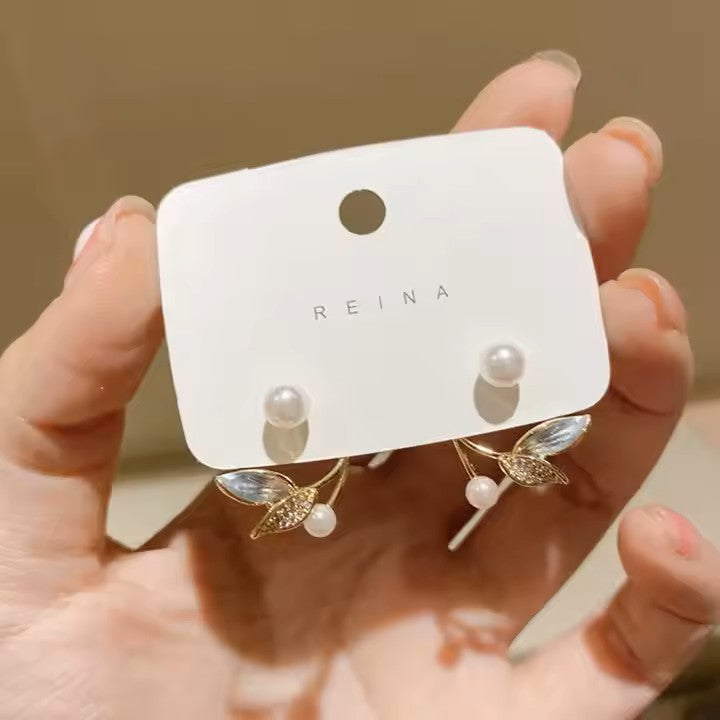 Pearl Leaf Stud Earring