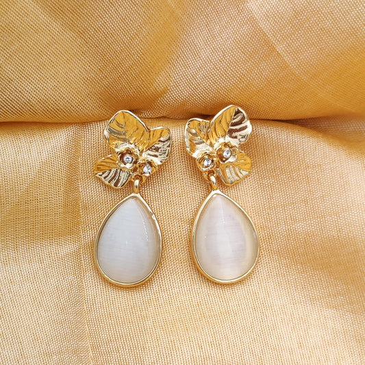 Elegant Monalisa Drop Stone Earring