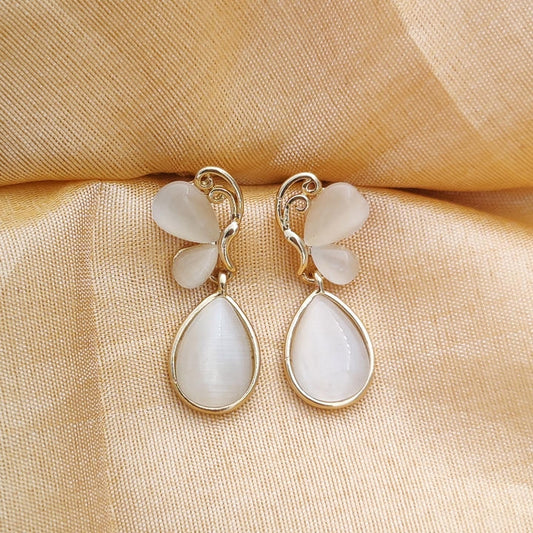 Elegant Monalisa Drop Stone Earring