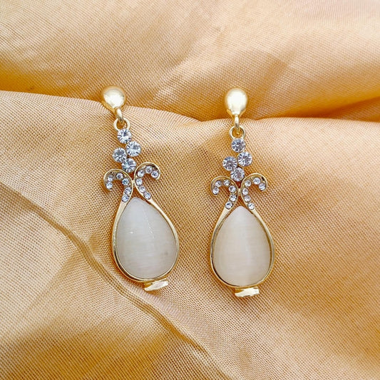 Elegant Monalisa Drop Stone Earring