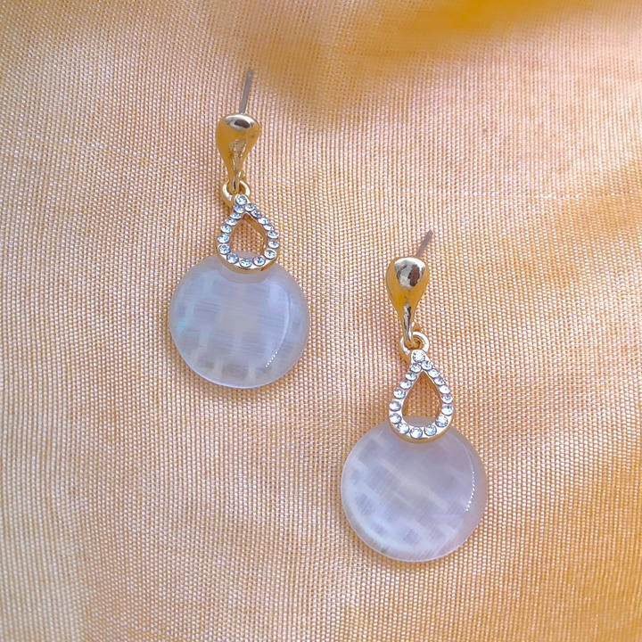 Elegant Monalisa Drop Stone Earring