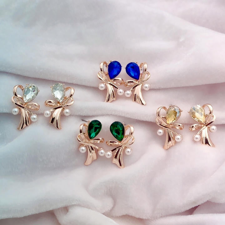 Rose Gold Pearl Nod Earring