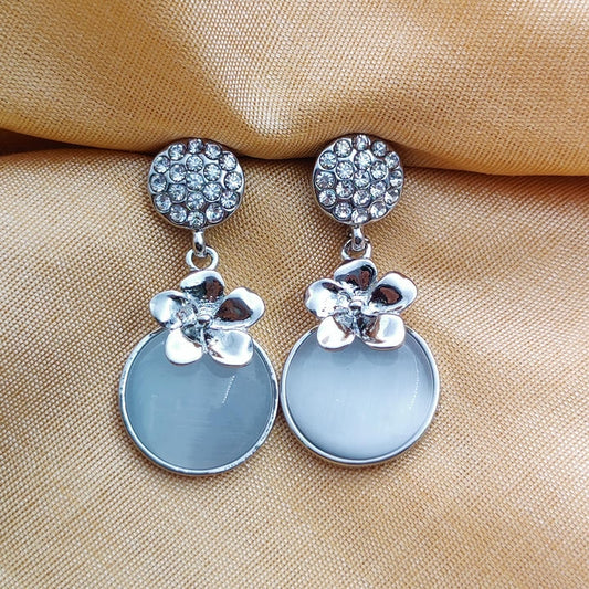 Elegant Monalisa Drop Stone Earring