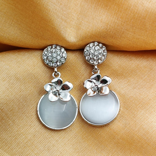 Elegant Monalisa Drop Stone Earring