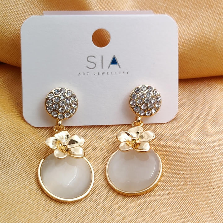 Elegant Monalisa Drop Stone Earring