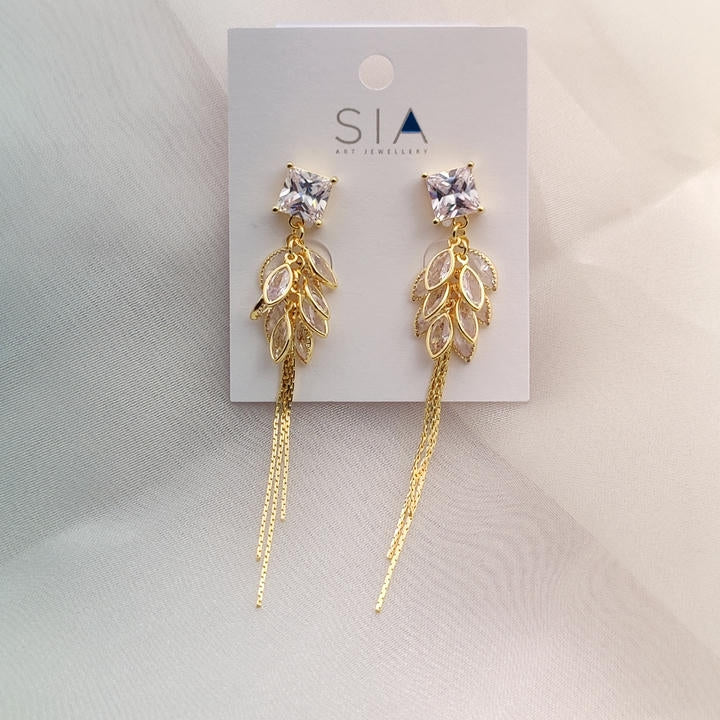 Stunning Drop Chain Diamond Earring