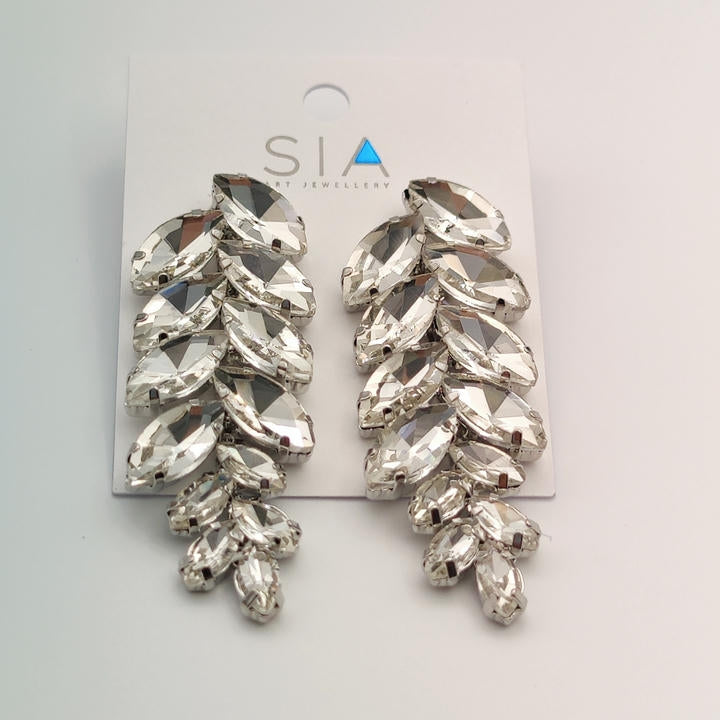 Elegant Diamond Leaf Earring