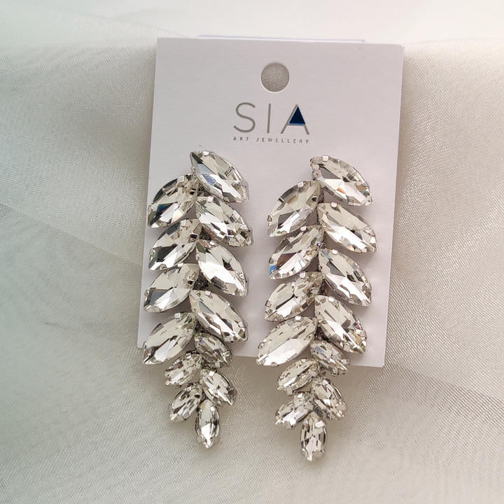 Elegant Diamond Leaf Earring