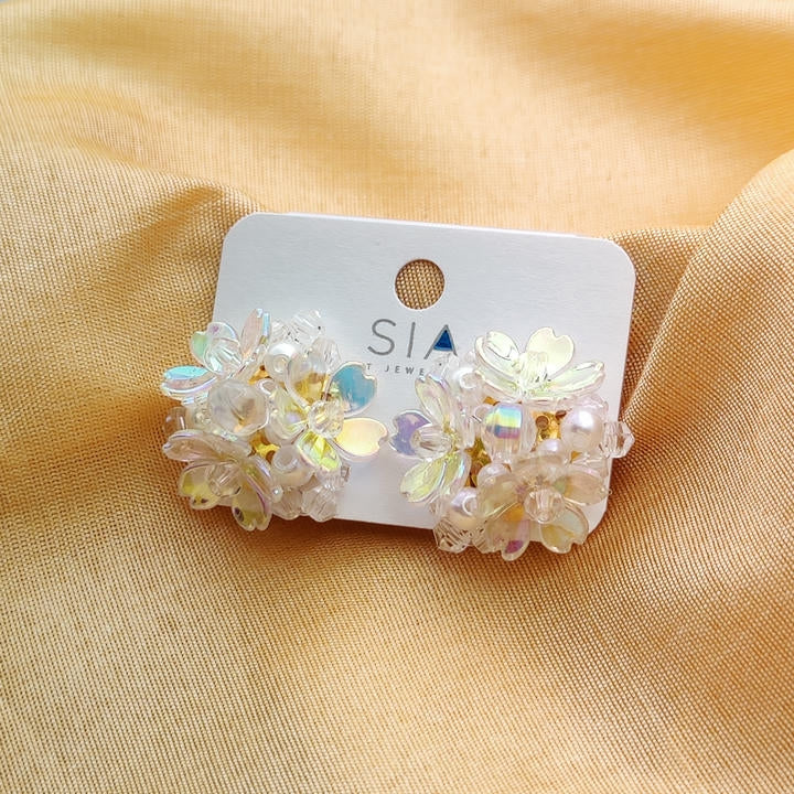 Elegant Flower Bunch Earring