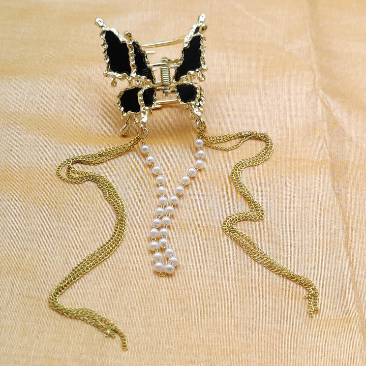 Elegant Butterfly Hair Clutcher With Drop Pearl Chain