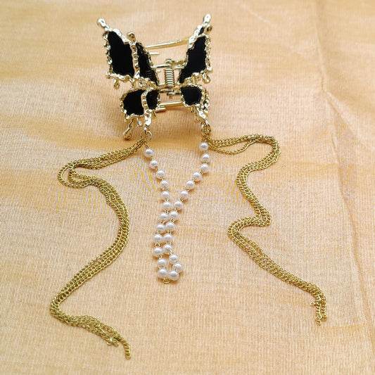 Elegant Butterfly Hair Clutcher With Drop Pearl Chain