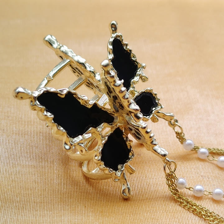 Elegant Butterfly Hair Clutcher With Drop Pearl Chain