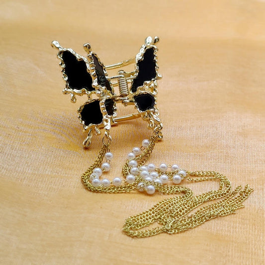 Elegant Butterfly Hair Clutcher With Drop Pearl Chain