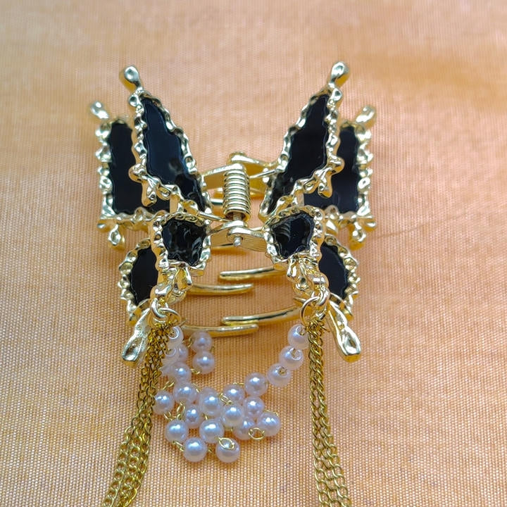 Elegant Butterfly Hair Clutcher With Drop Pearl Chain