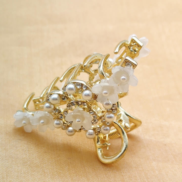 Elegant Flower Hair Clutcher
