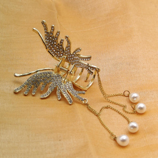 Elegant Butterfly Hair Clutcher With Drop Pearl Chain