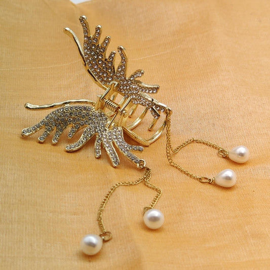 Elegant Butterfly Hair Clutcher With Drop Pearl Chain