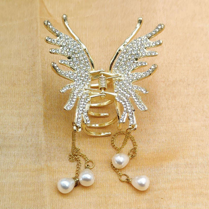 Elegant Butterfly Hair Clutcher With Drop Pearl Chain