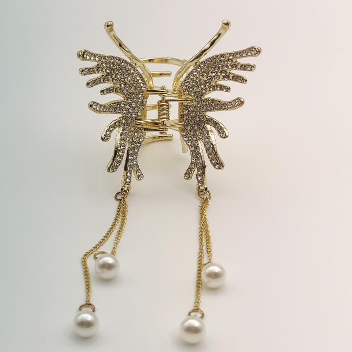 Elegant Butterfly Hair Clutcher With Drop Pearl Chain