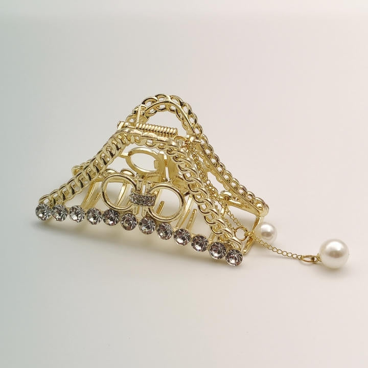Elegant Hair Clutcher With Drop Pearl Chain