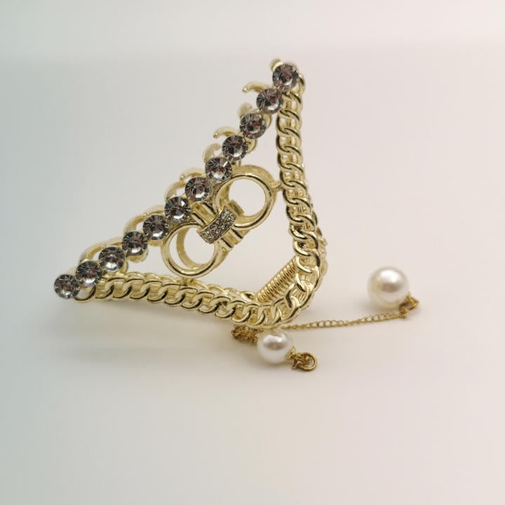 Elegant Hair Clutcher With Drop Pearl Chain