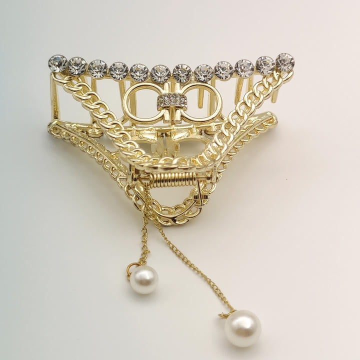 Elegant Hair Clutcher With Drop Pearl Chain