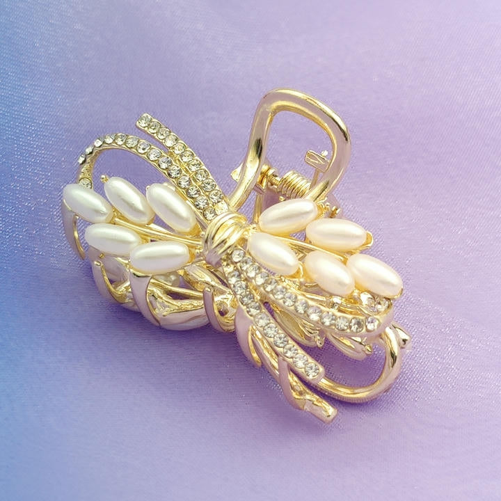 Elegant Pearl Hair Clutcher With Diamonds