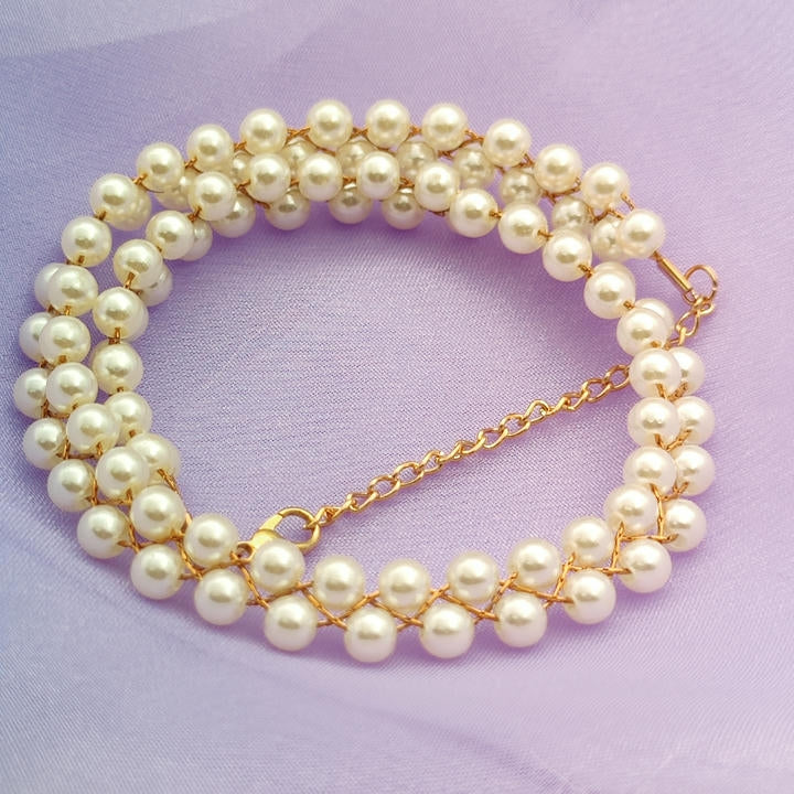 Elegant Retro Pearl Necklace / Choker