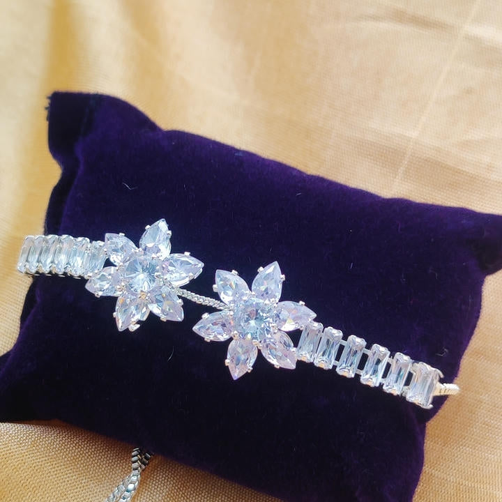Rhinestone Flower Diamond Bracelet