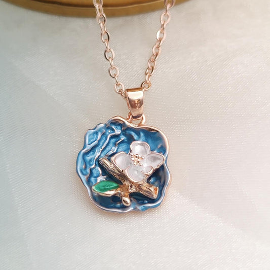 Elegant Oil Painting Style Pearl Necklace