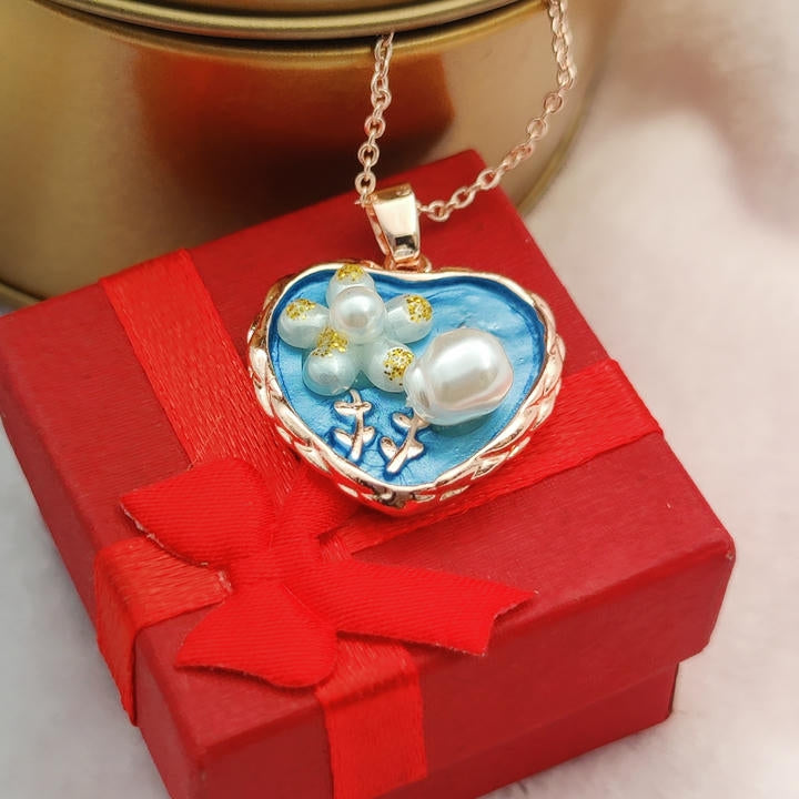 Elegant Oil Painting Style Pearl Necklace