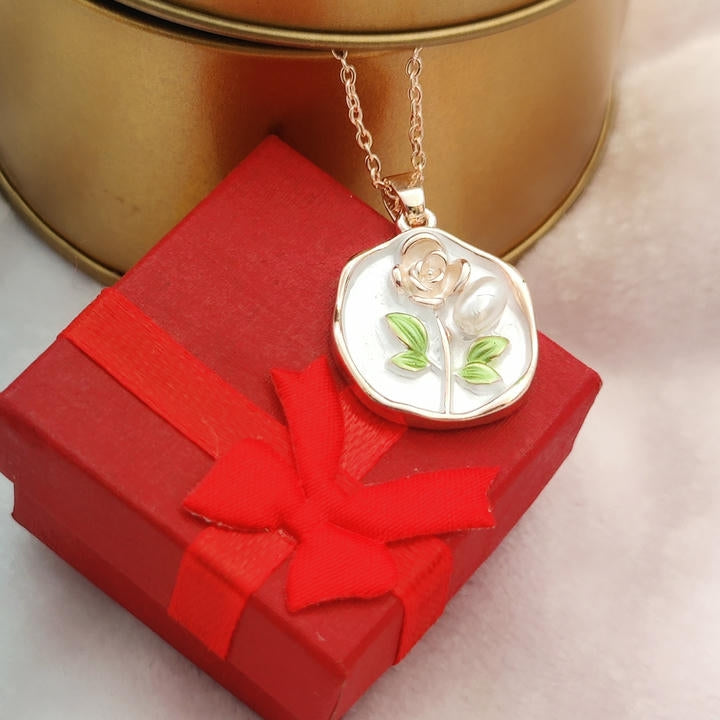 Elegant Oil Painting Style Rose Necklace