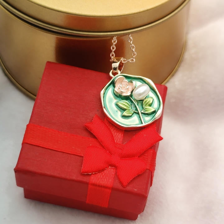 Elegant Oil Painting Style Rose Necklace