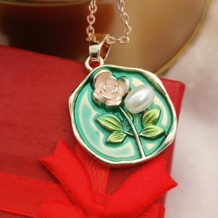 Elegant Oil Painting Style Rose Necklace