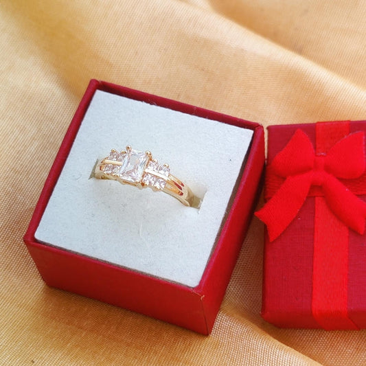 Sparkling AD Stone Ring