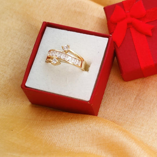 Sparkling AD Stone Ring