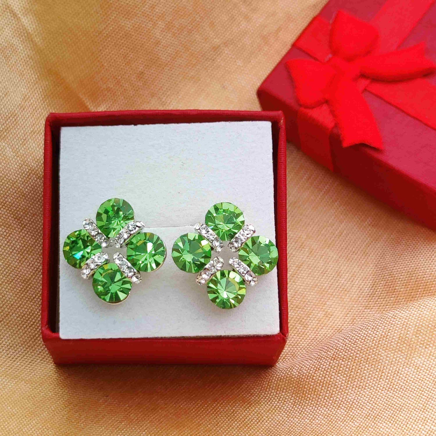 Diamond Bold Knot Stud Earring