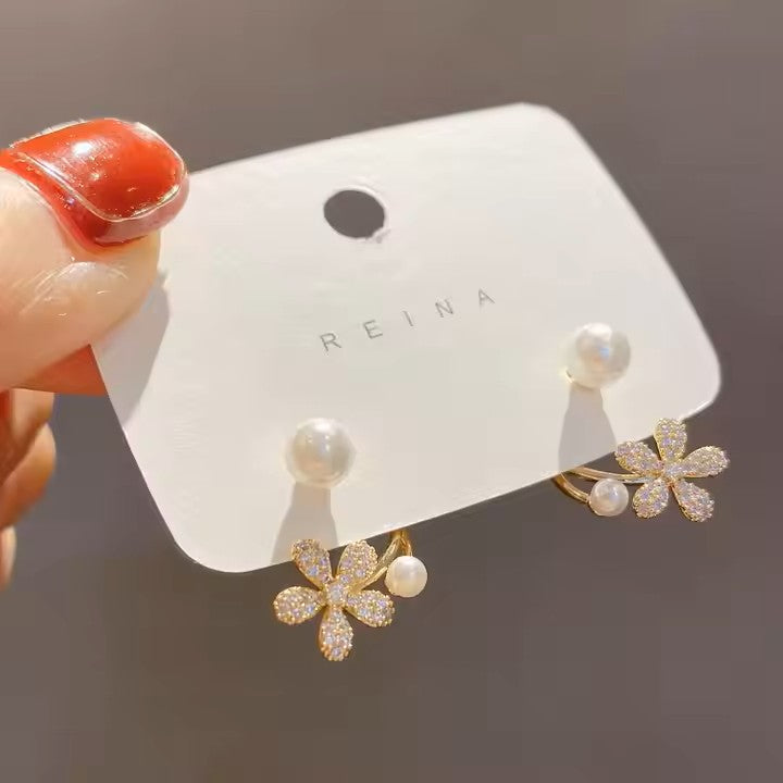 Flower Pearl Stud Earrings