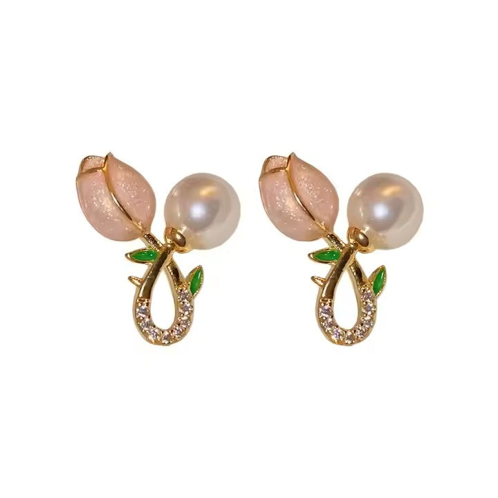 Flower Pearl Stud Earrings
